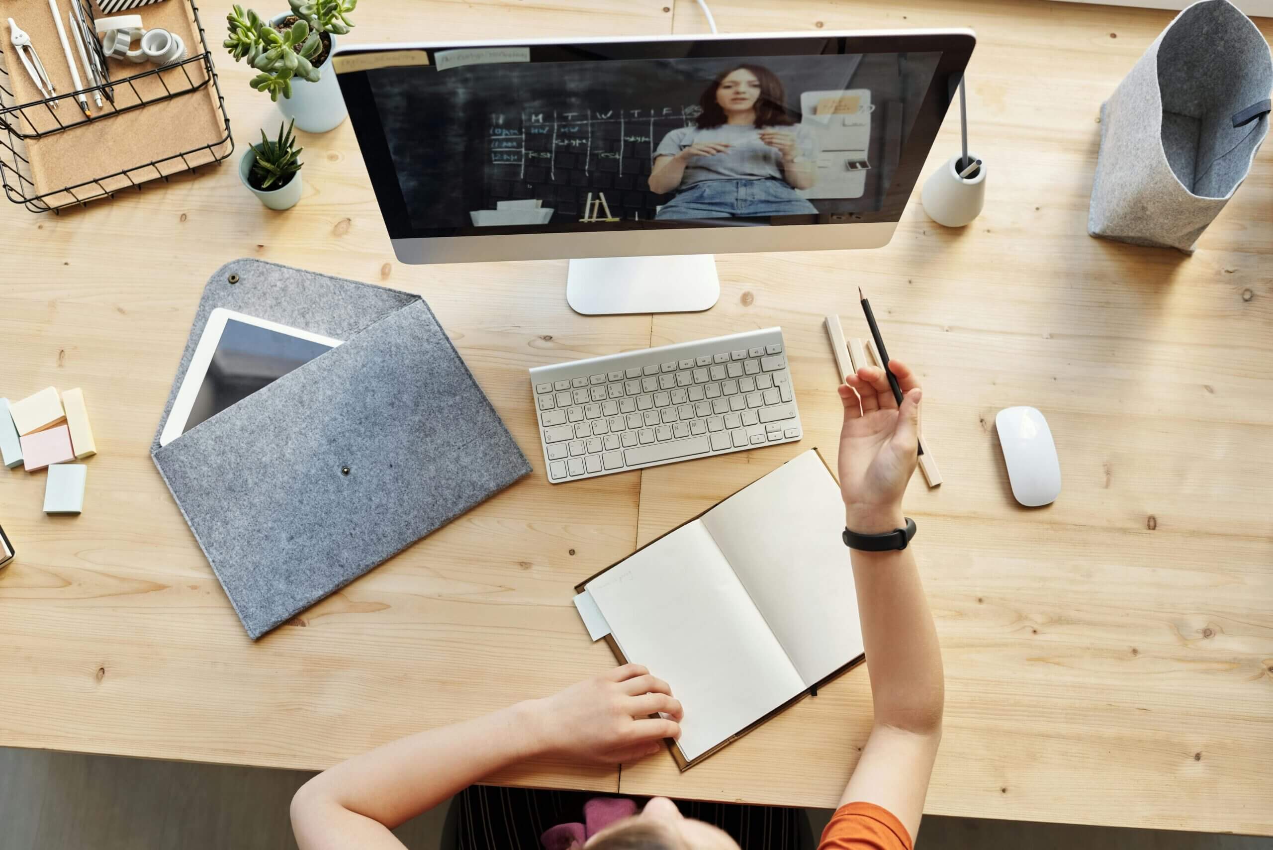 Freelancers' Guide to Self-Education: Leveraging Online Resources for ...